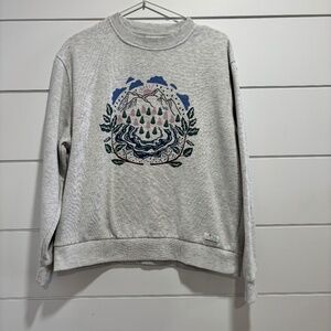 Mountain and Isles mixed grey crew neck sweatshirt with outdoor scene size M